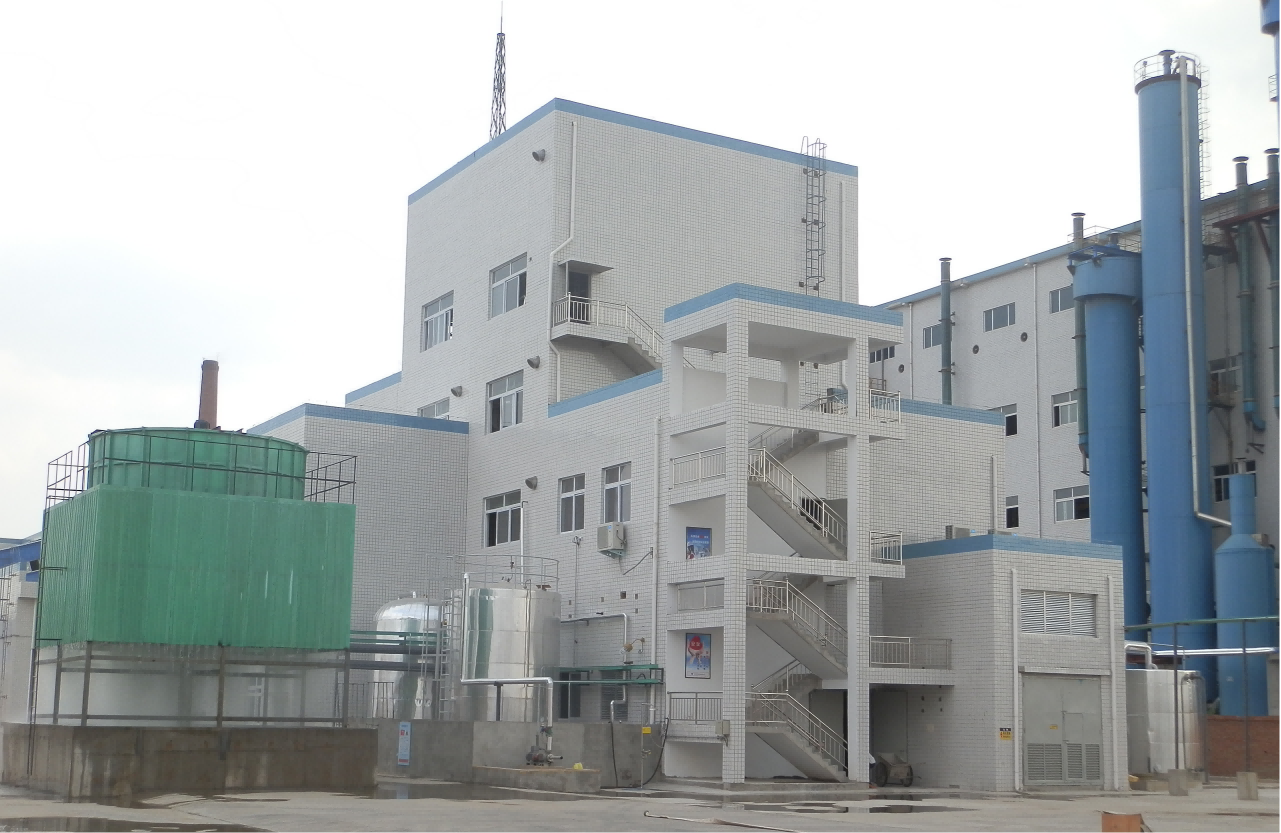 Apakah sistem persiapan klorin dioksida tipe W1 (tekanan negatif rendah) memerlukan lebih sedikit intervensi operator dibandingkan generator batch?