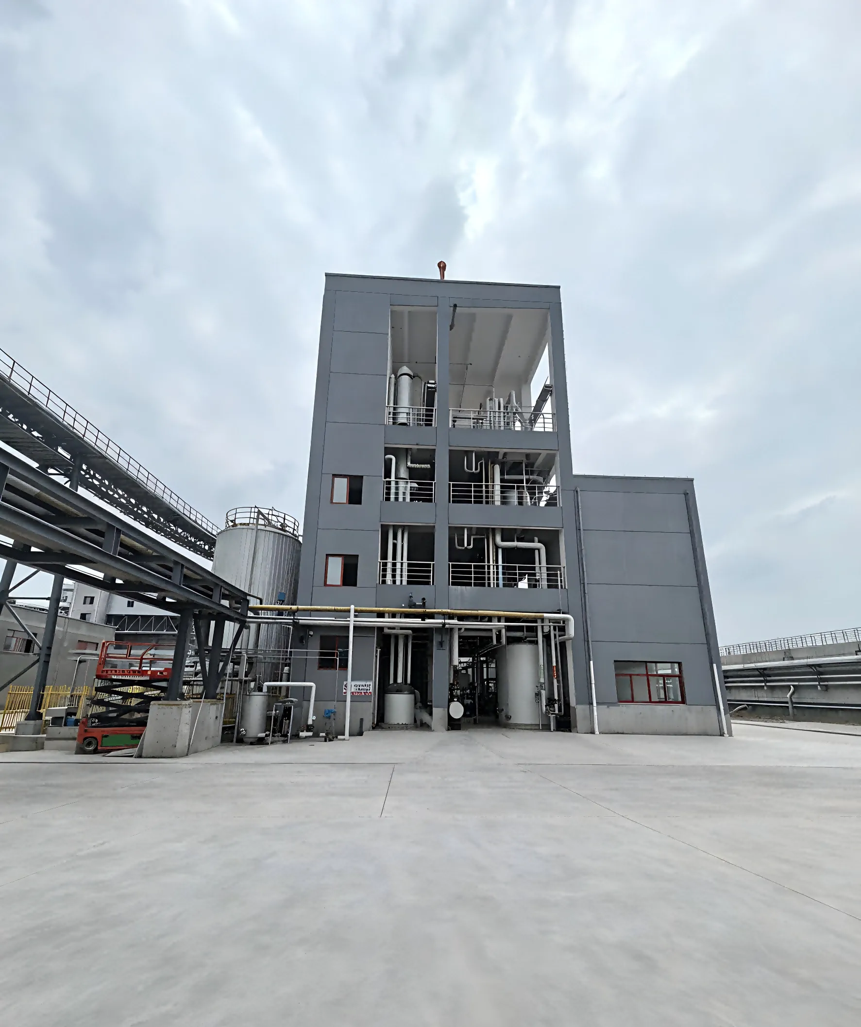 Proyek Persiapan Klorin Dioksida Bertekanan Negatif Tinggi di Hubei（a）   Dibangun pada ：2025 Kapasitas Produksi：8 ton per hari
