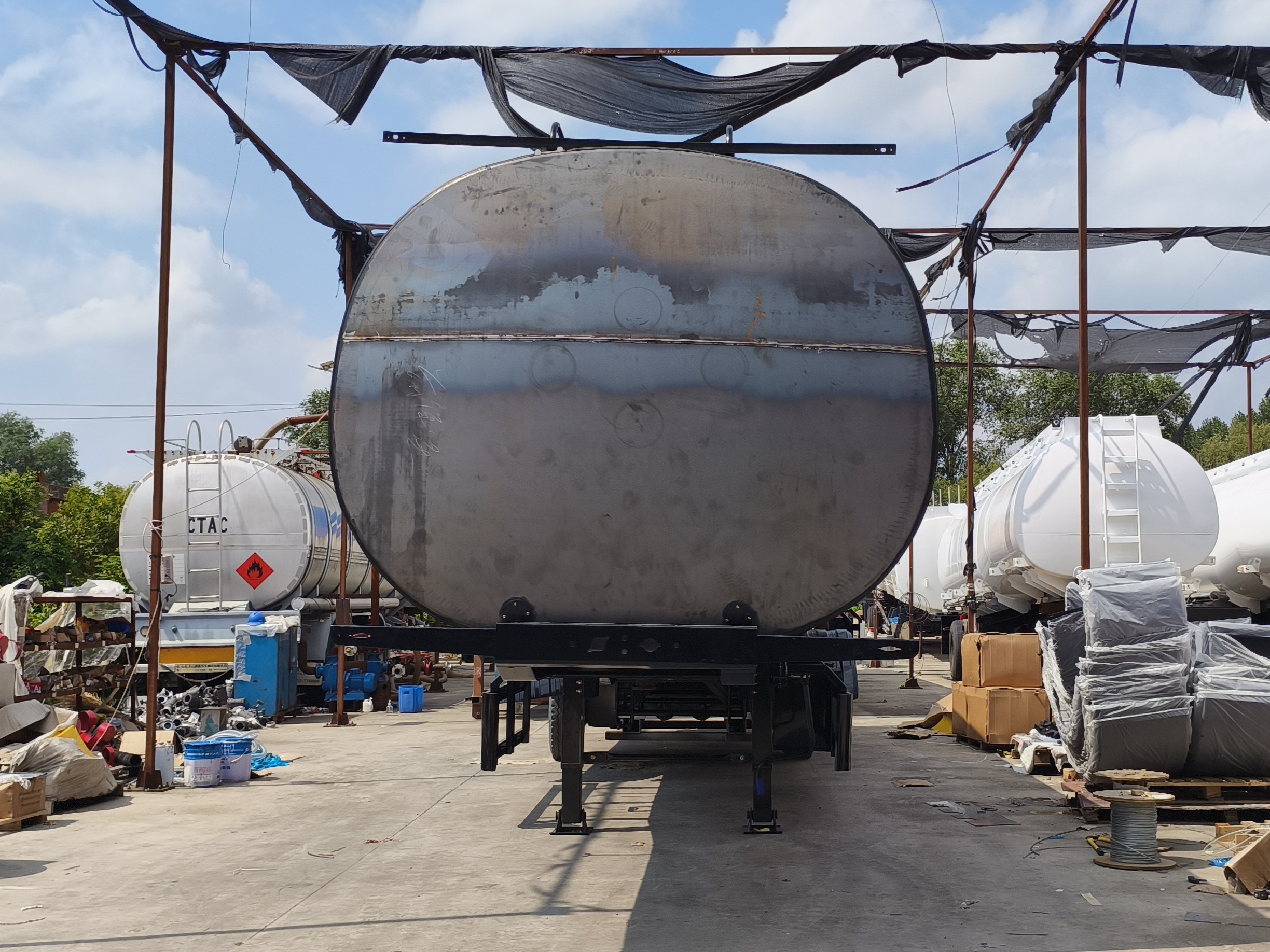 Trailer Bitumen Tangki Semi Berpemanas