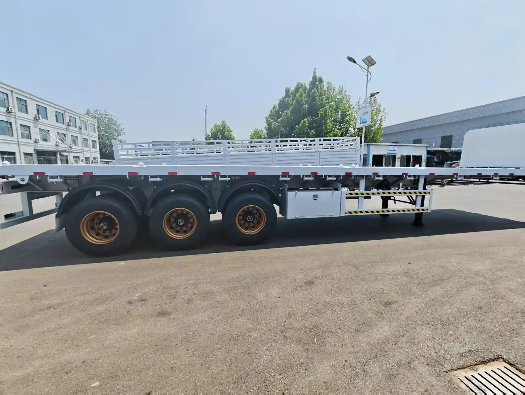 Trailer Flatbed 40ft 3 Gandar