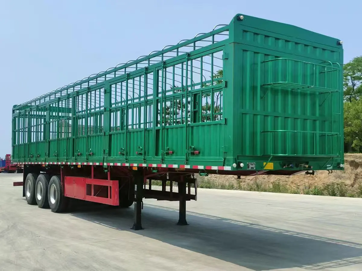 Semi-Trailer Pagar 3 Sumbu