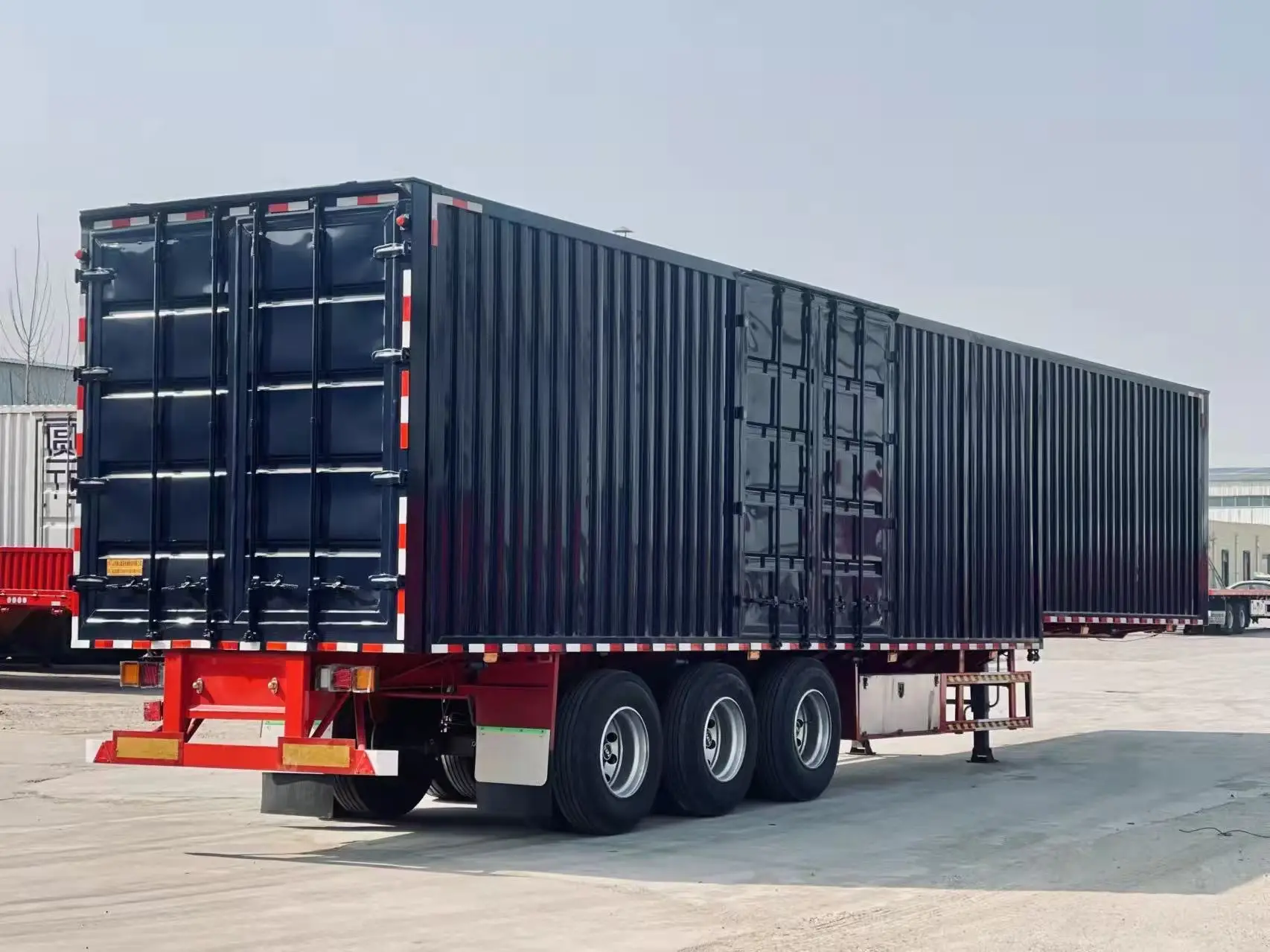 Semi Trailer Box Van 3 Gandar