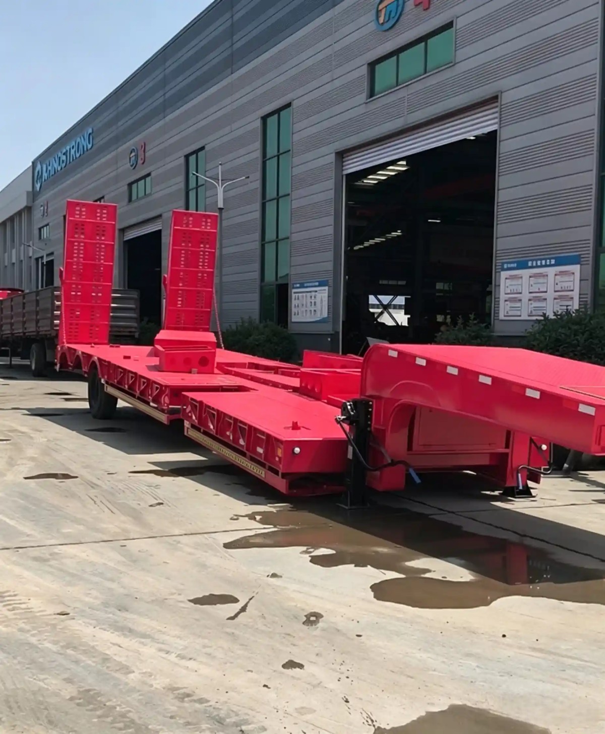 Extendable Low Bed Trailer Extendable Low Bed Trailer