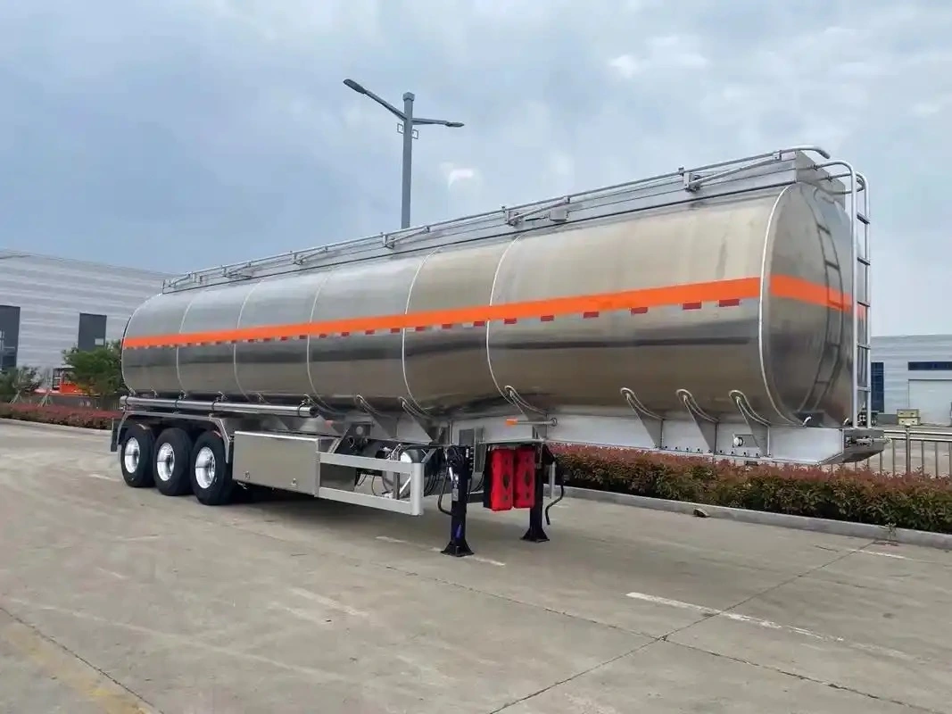 Trailer Tangki Bahan Bakar Leher Angsa 3-Gandar 60000L