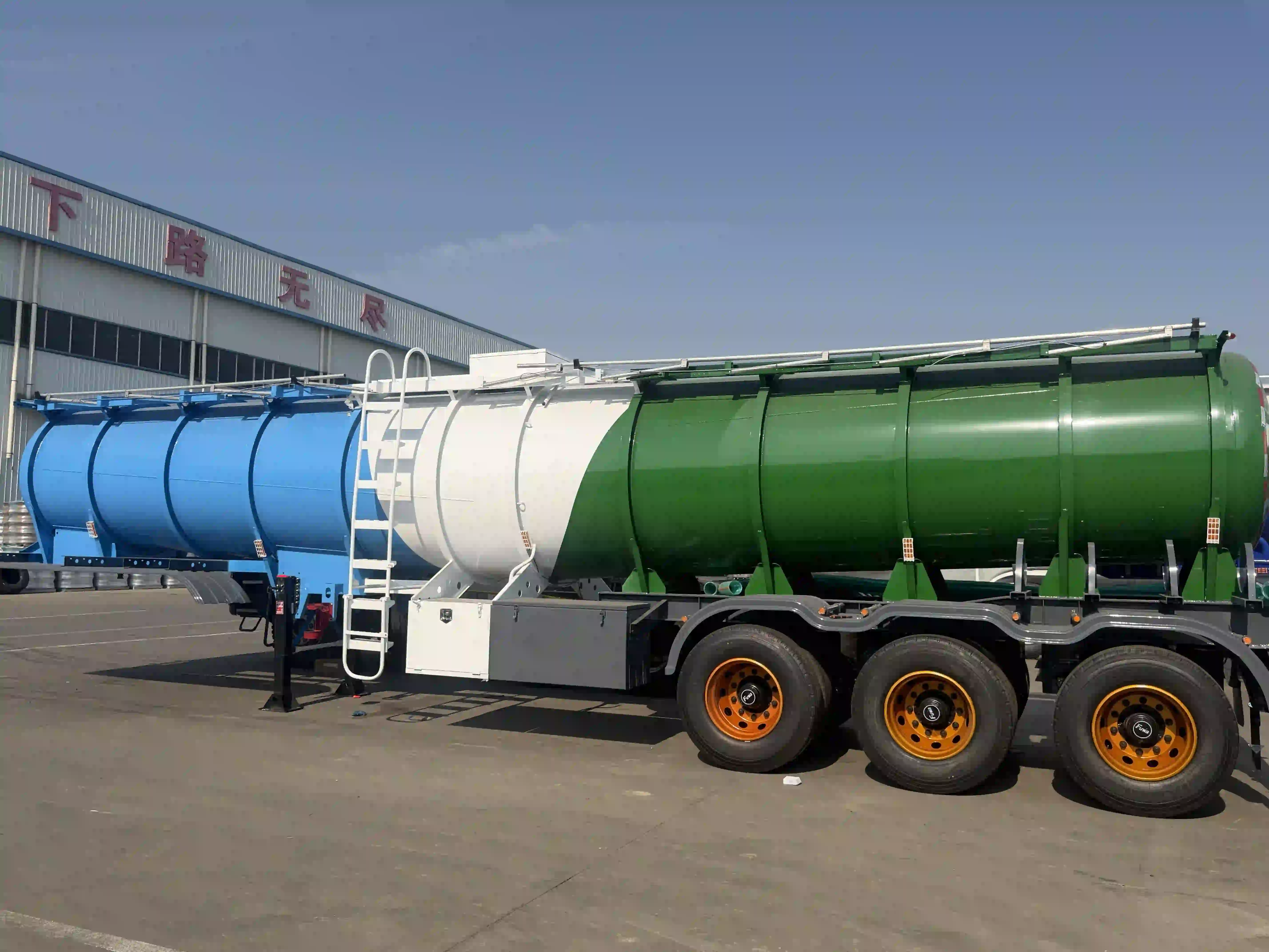 Trailer Tangki Asam 3-Gandar 22CBM