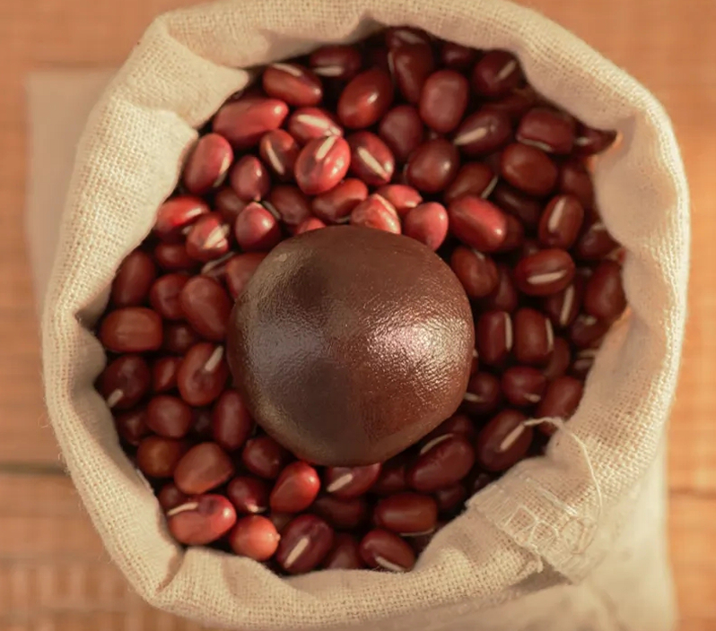 Striving for perfection, carefully selecting raw materials with heart and mind