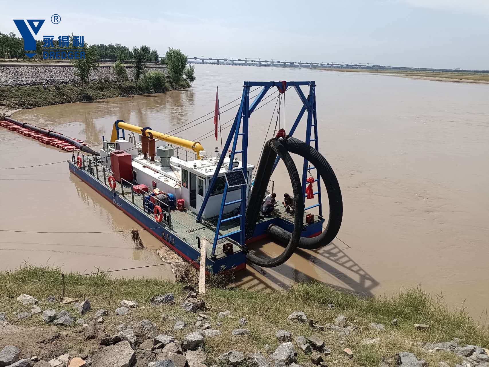 เรือขุดทรายแบบดูดด้วยหัวฉีด