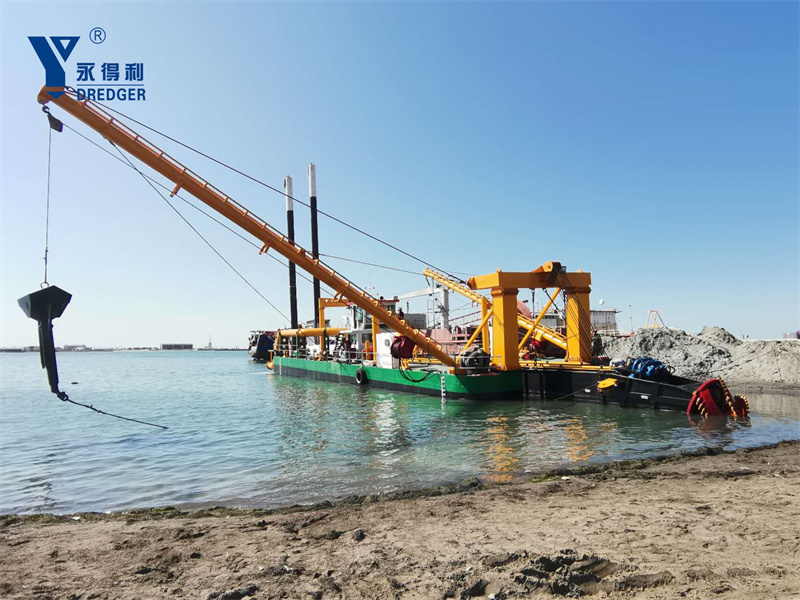เรือขุดดูดตัด YLCSD700