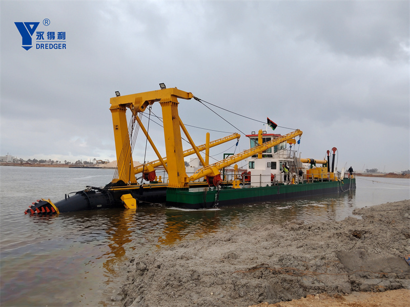 เรือขุดดูดตัด YLCSD550