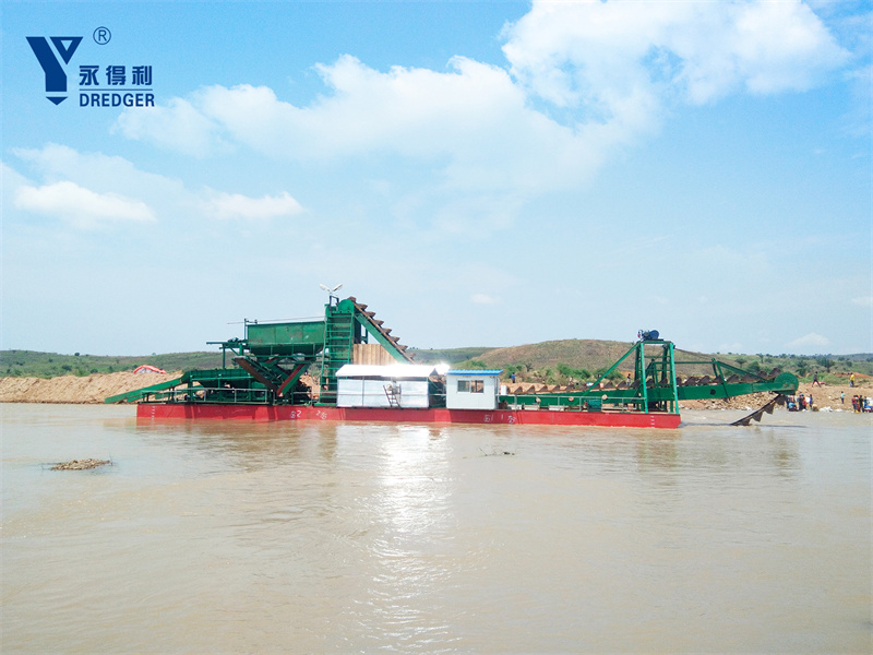 เรือขุดสายพานแบบถังเพชร