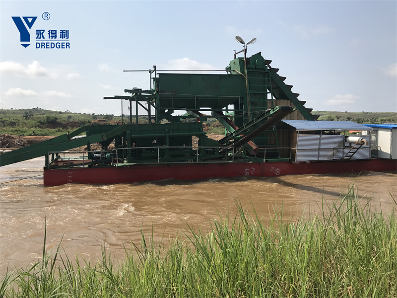 เรือขุดสายพานแบบถังเพชร