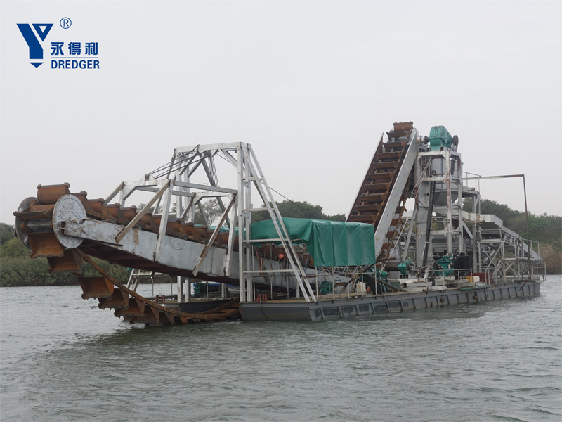 เรือขุดทองเพชรแบบโซ่ Bucket Chain