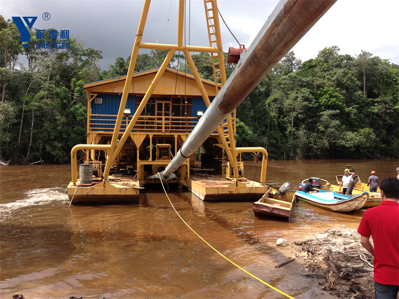 เรือขุดทองแบบดูดเจ็ต