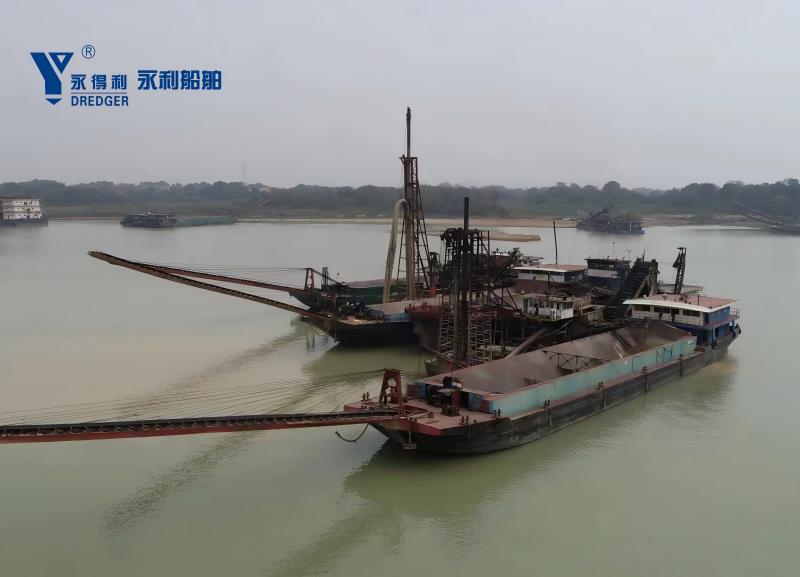 เรือบรรทุกทราย