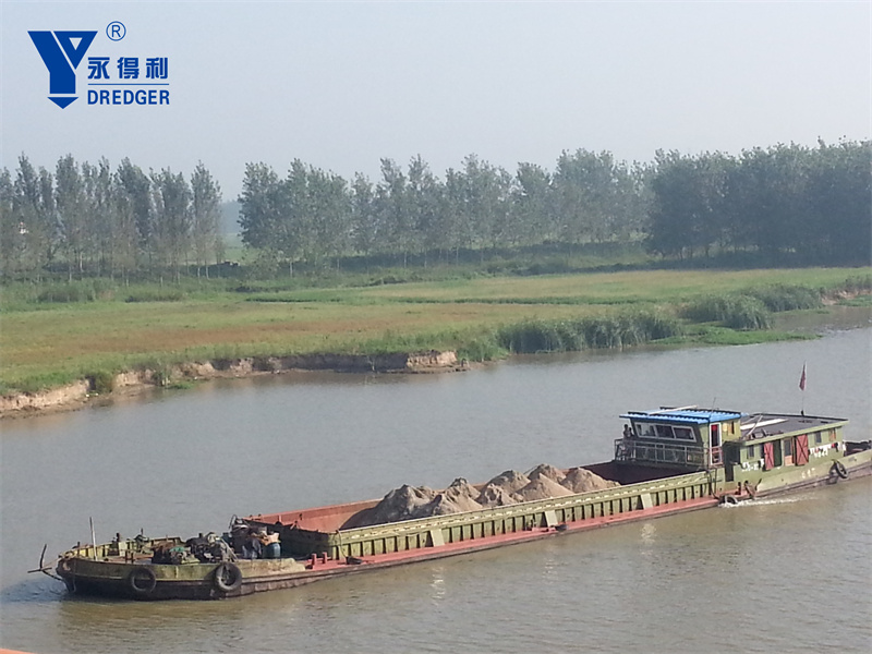 เรือบรรทุกทราย