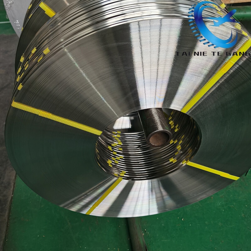 Dải thép hợp kim chính xác