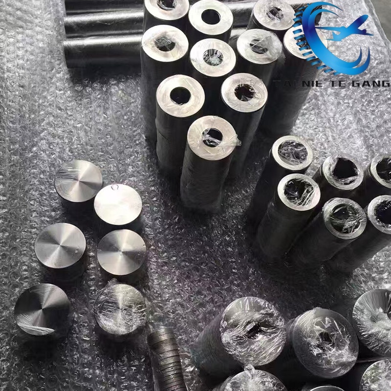 Ống hợp kim chính xác
