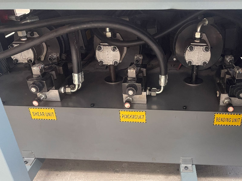 Máy gia công thanh cái CNC servo hạng nặng và các model thủy lực trong sản xuất máy biến áp