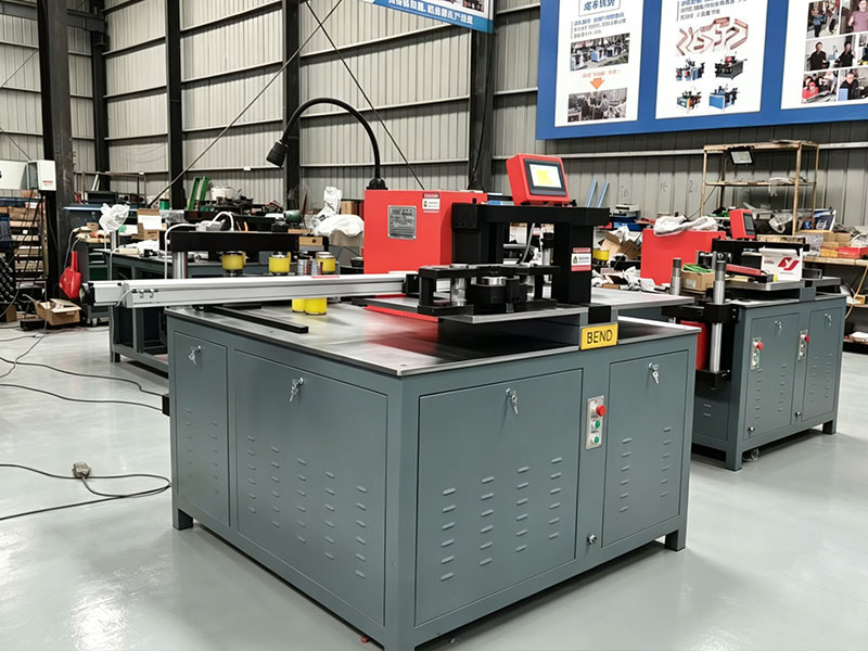 Máy gia công thanh cái CNC DXJ-80CN PRO