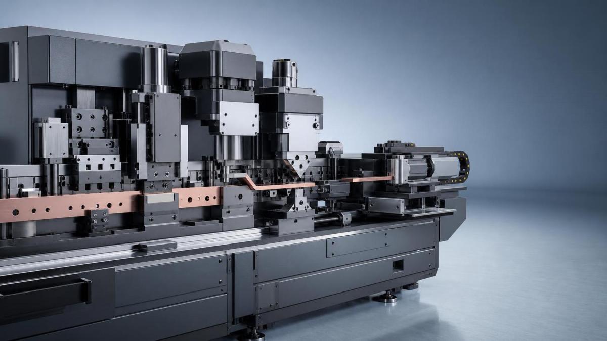 How to Choose a Servo CNC Busbar Machine for Output and Accuracy Cách lựa chọn máy gia công thanh cái CNC servo để đạt năng suất và độ chính xác cao