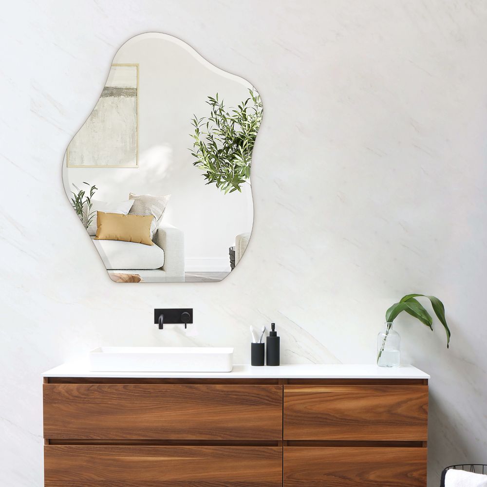 面取りされたミラークラウド