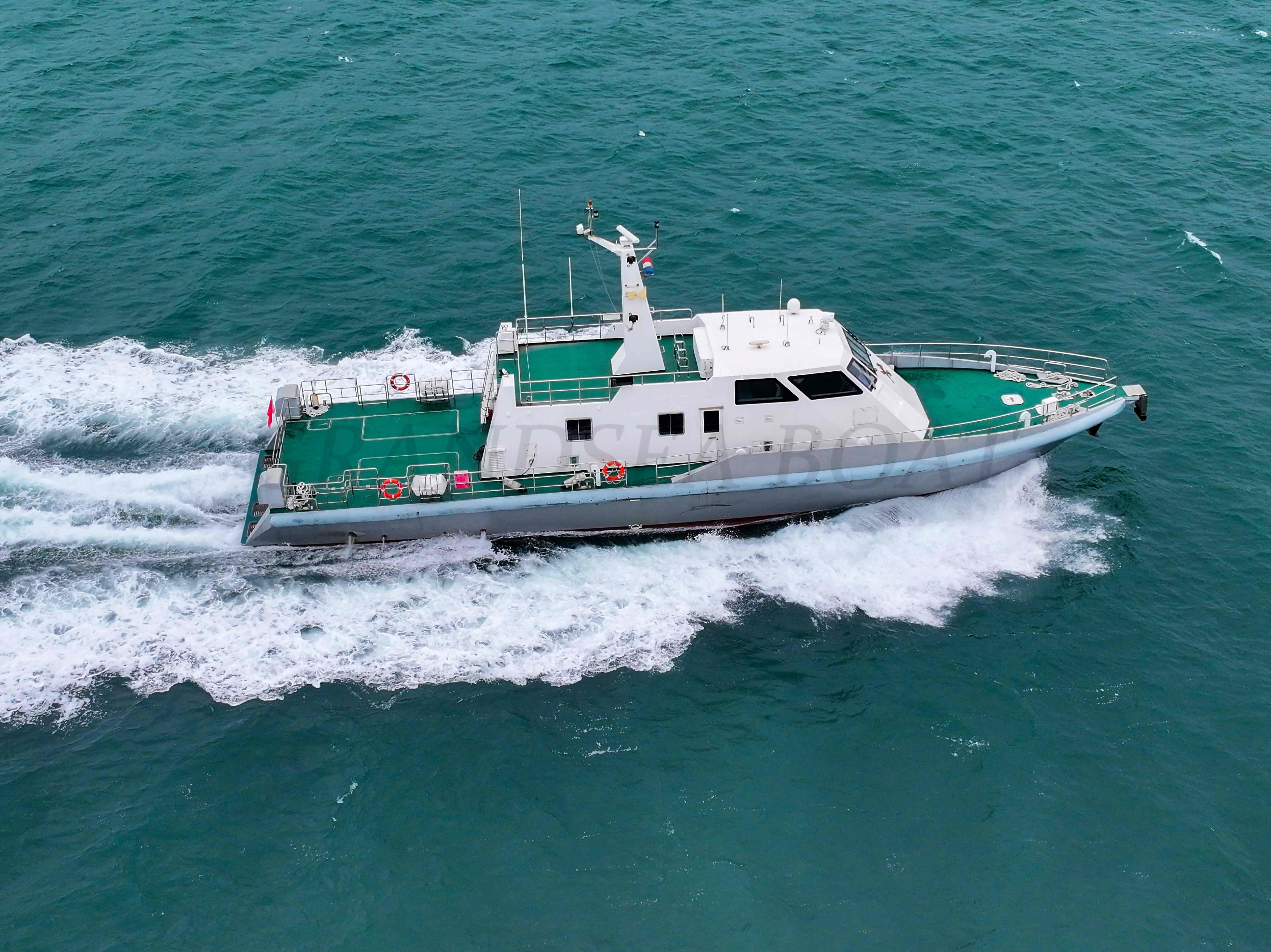 قارب دورية Grandsea بطول 31 مترًا وعالي السرعة من الألياف الزجاجية، قارب لإنفاذ القانون، سفينة دورية من FRP، قارب حكومي للبيع