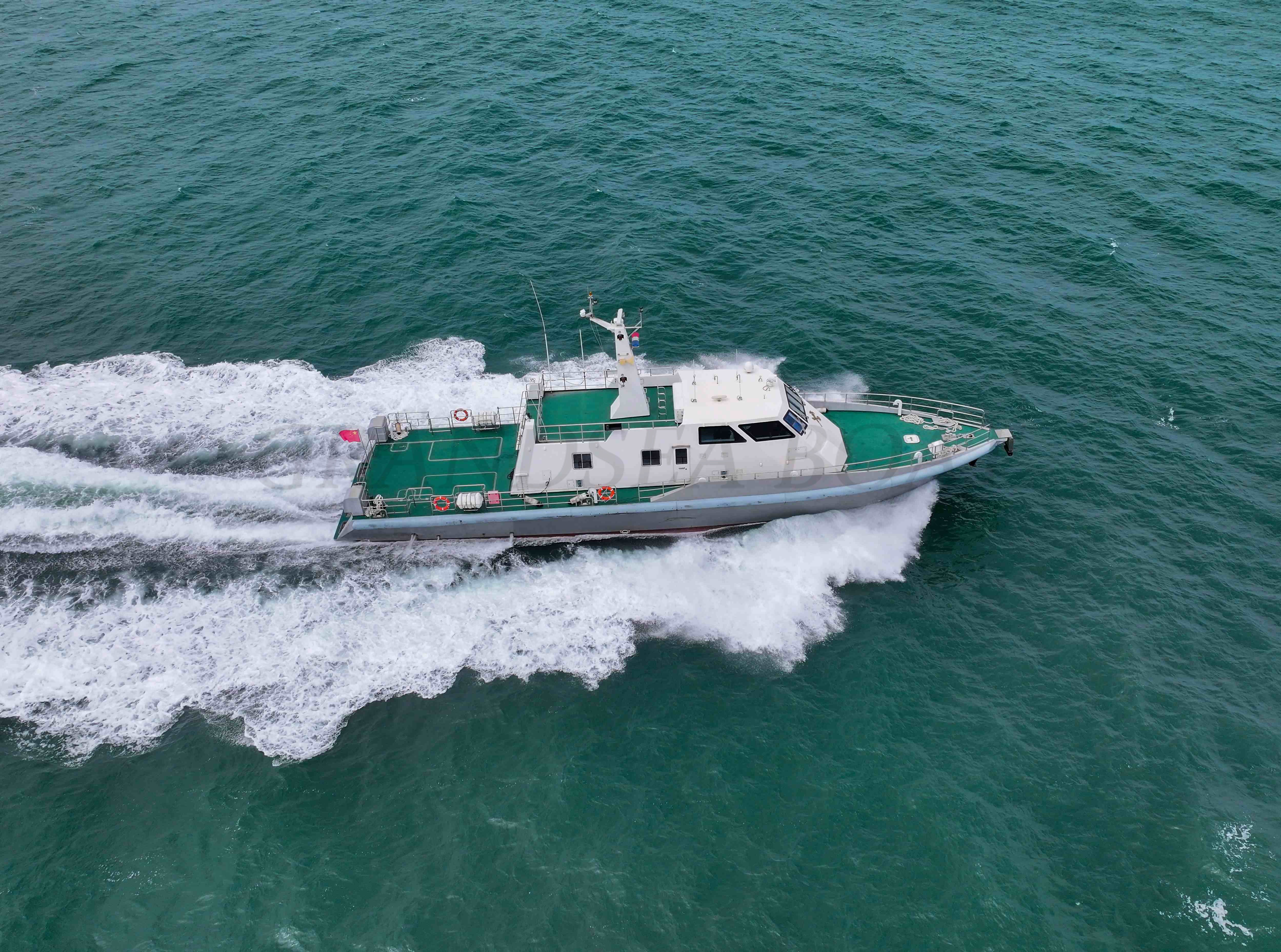 قارب دورية Grandsea بطول 31 مترًا وعالي السرعة من الألياف الزجاجية، قارب لإنفاذ القانون، سفينة دورية من FRP، قارب حكومي للبيع