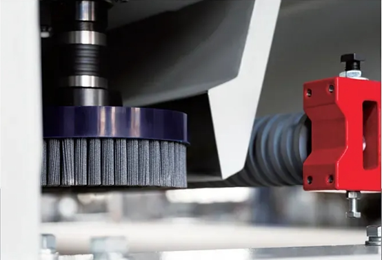 Vai trò của máy chà nhám veneer trong chế biến gỗ hiện đại