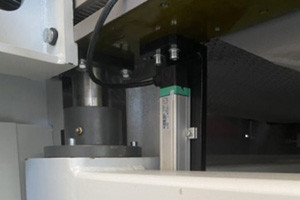 segmented pad sander (20)