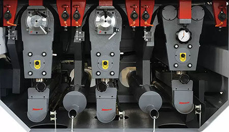 Đạt được sự hoàn thiện chuyên nghiệp: Tối ưu hóa việc chà nhám ván ép bằng máy chà nhám mặt dưới