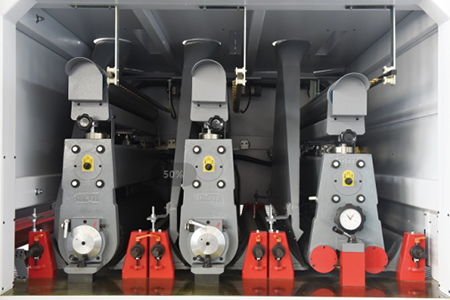 Nắm vững độ chính xác: Hướng dẫn vận hành và sử dụng đúng cách máy chà nhám đai rộng