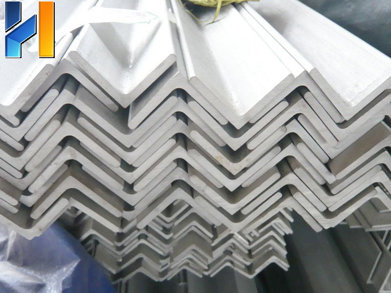 904L Stainless steel angles 
