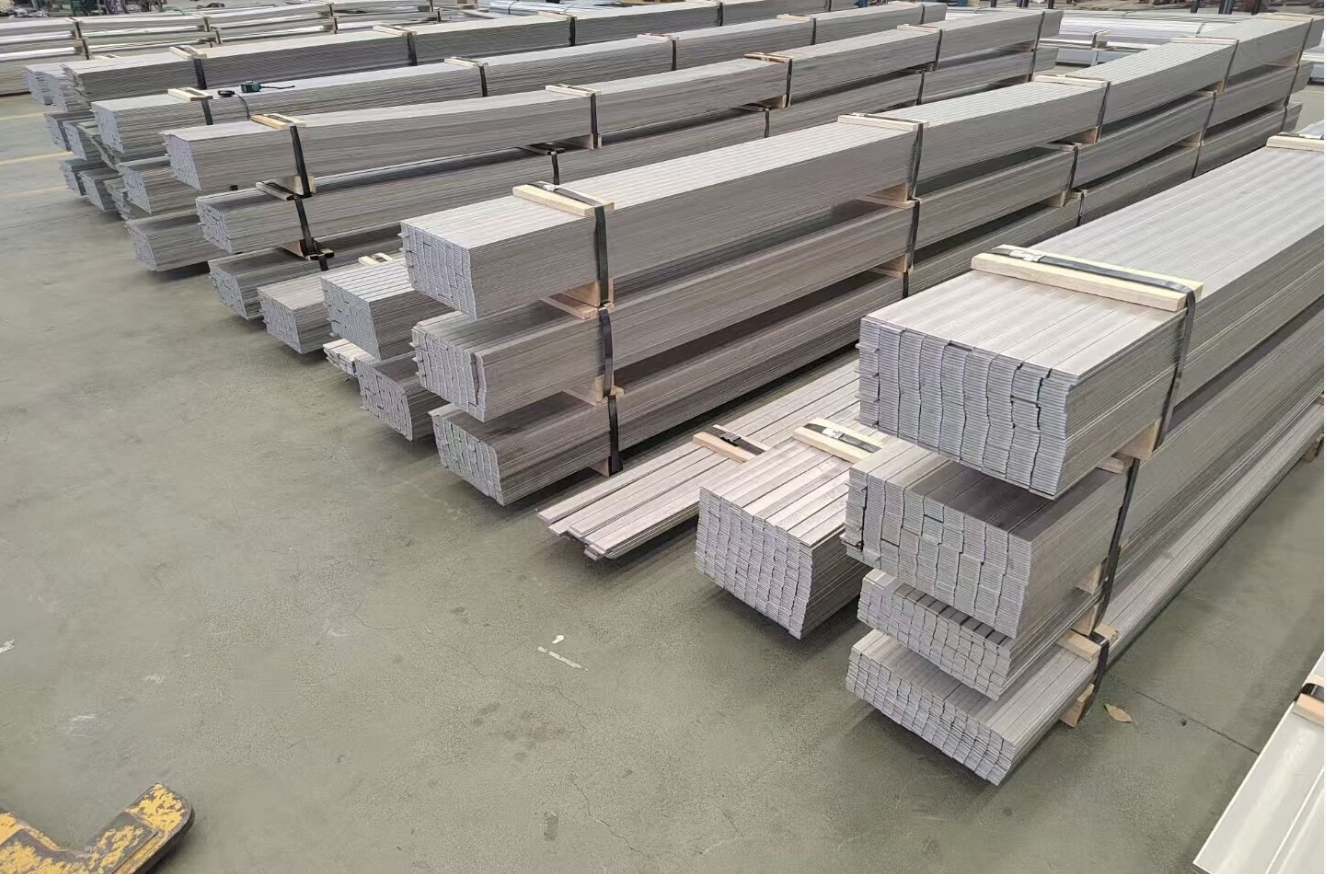 Introduction and advantages of flat steel.