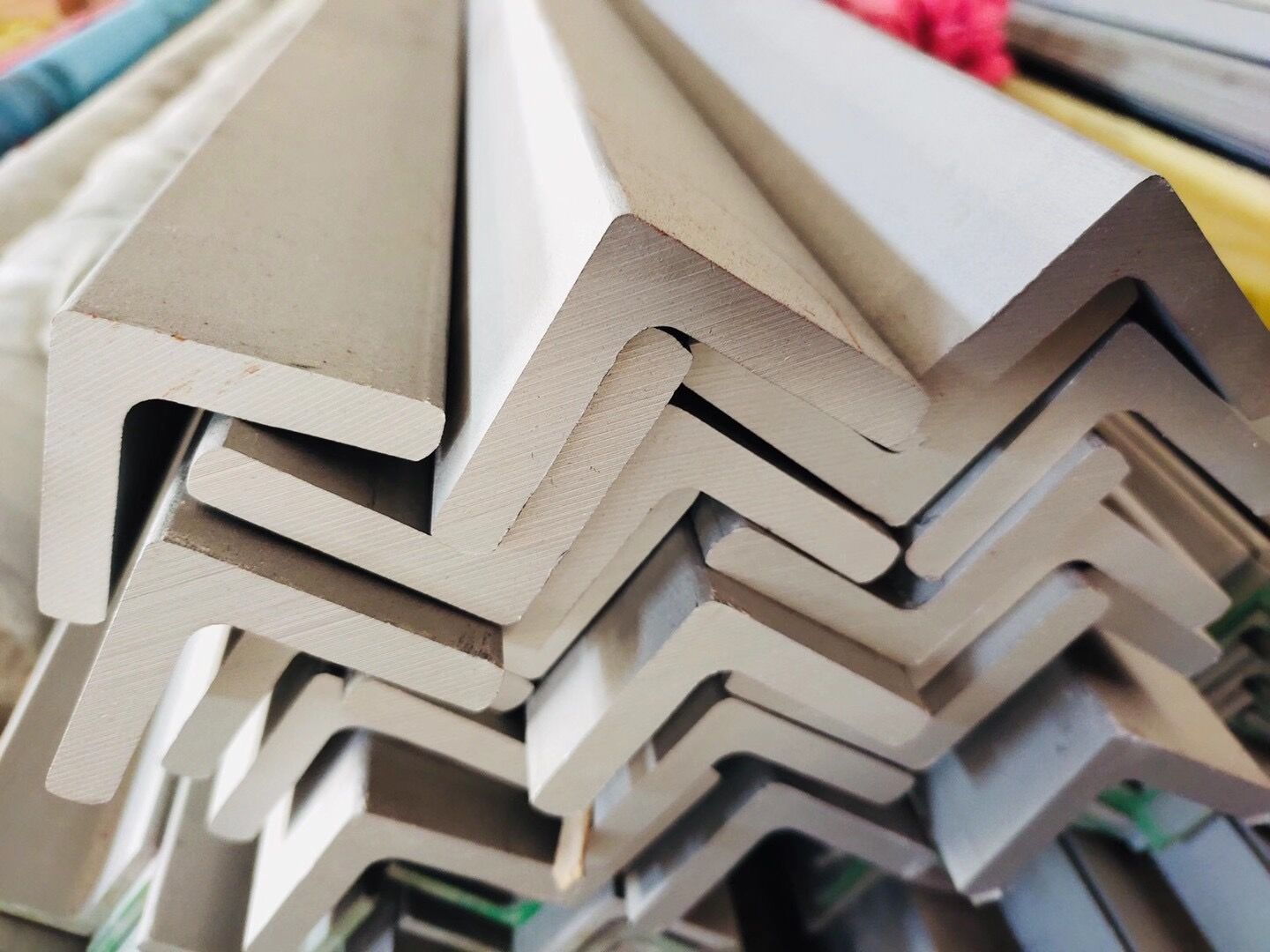 904L Stainless Steel Angle