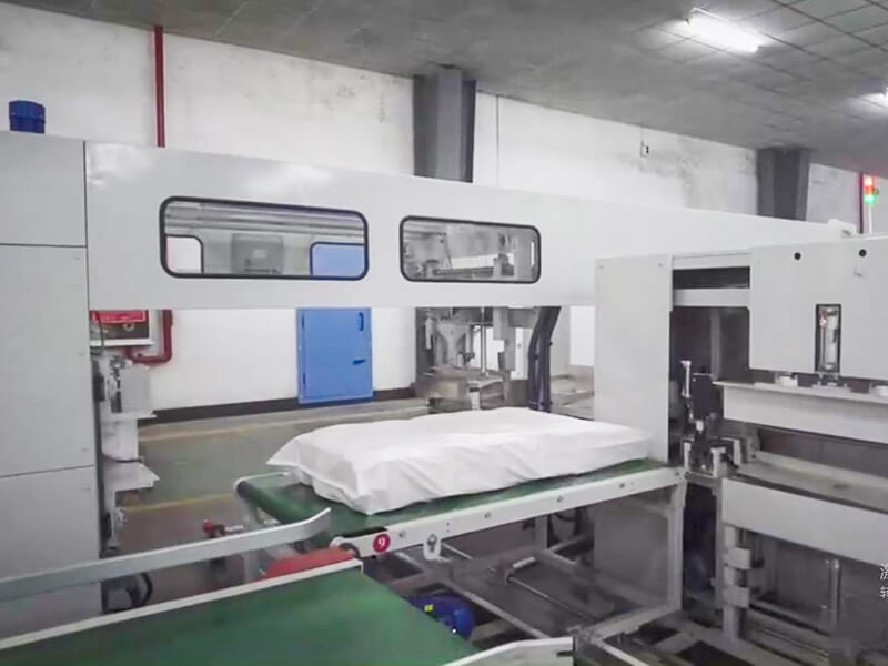 ماكينة الخياطة الأوتوماتيكية