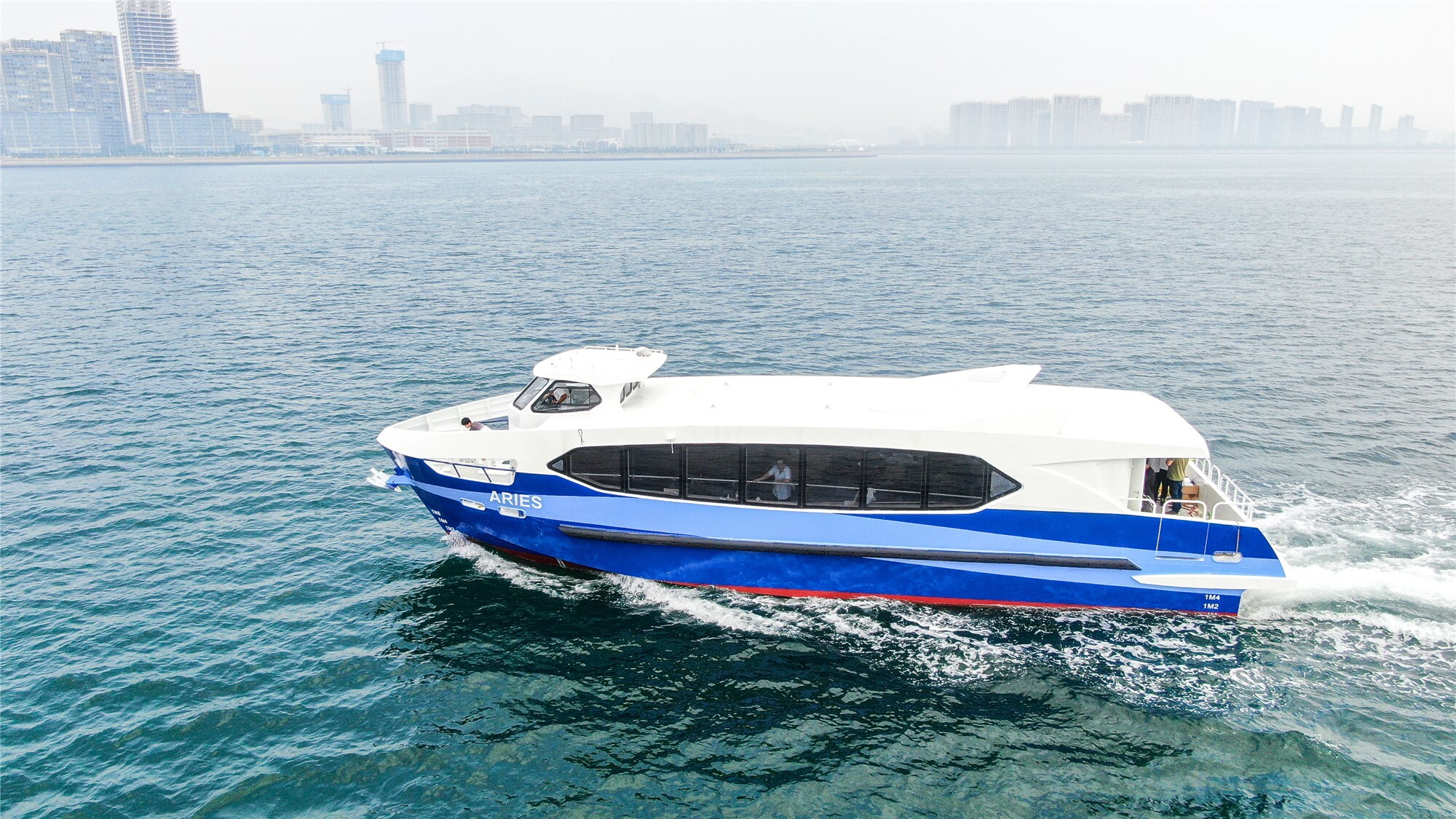 Grandsea 18.8m هيكل ألومنيوم 96 شخصًا ديزل داخلي البحر الساحلي قارب ركاب سريع السرعة للبيع