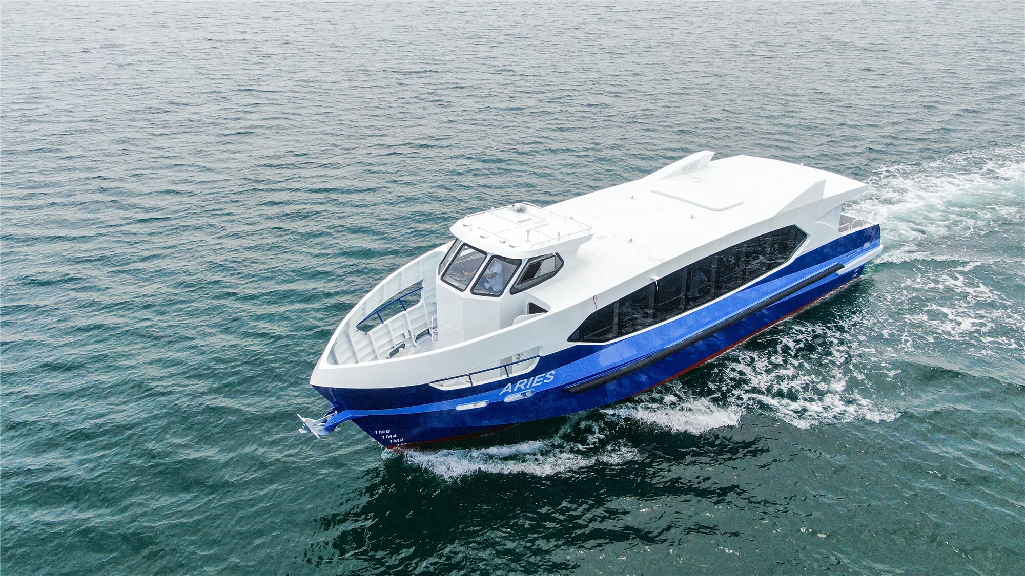 Grandsea 18.8m هيكل ألومنيوم 96 شخصًا ديزل داخلي البحر الساحلي قارب ركاب سريع السرعة للبيع