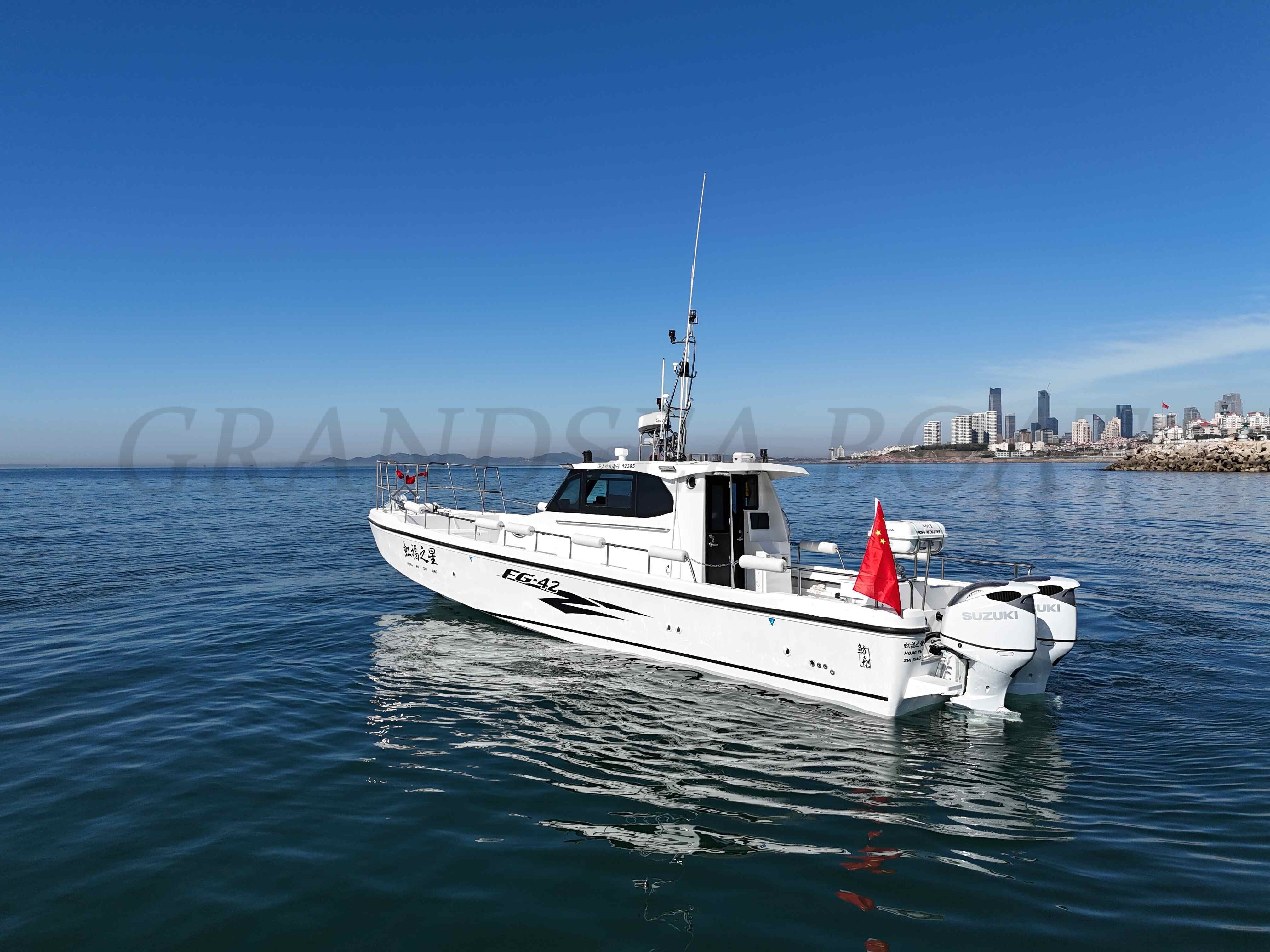 قارب صيد متعة من الألياف الزجاجية Grandsea 42 قدم للبيع