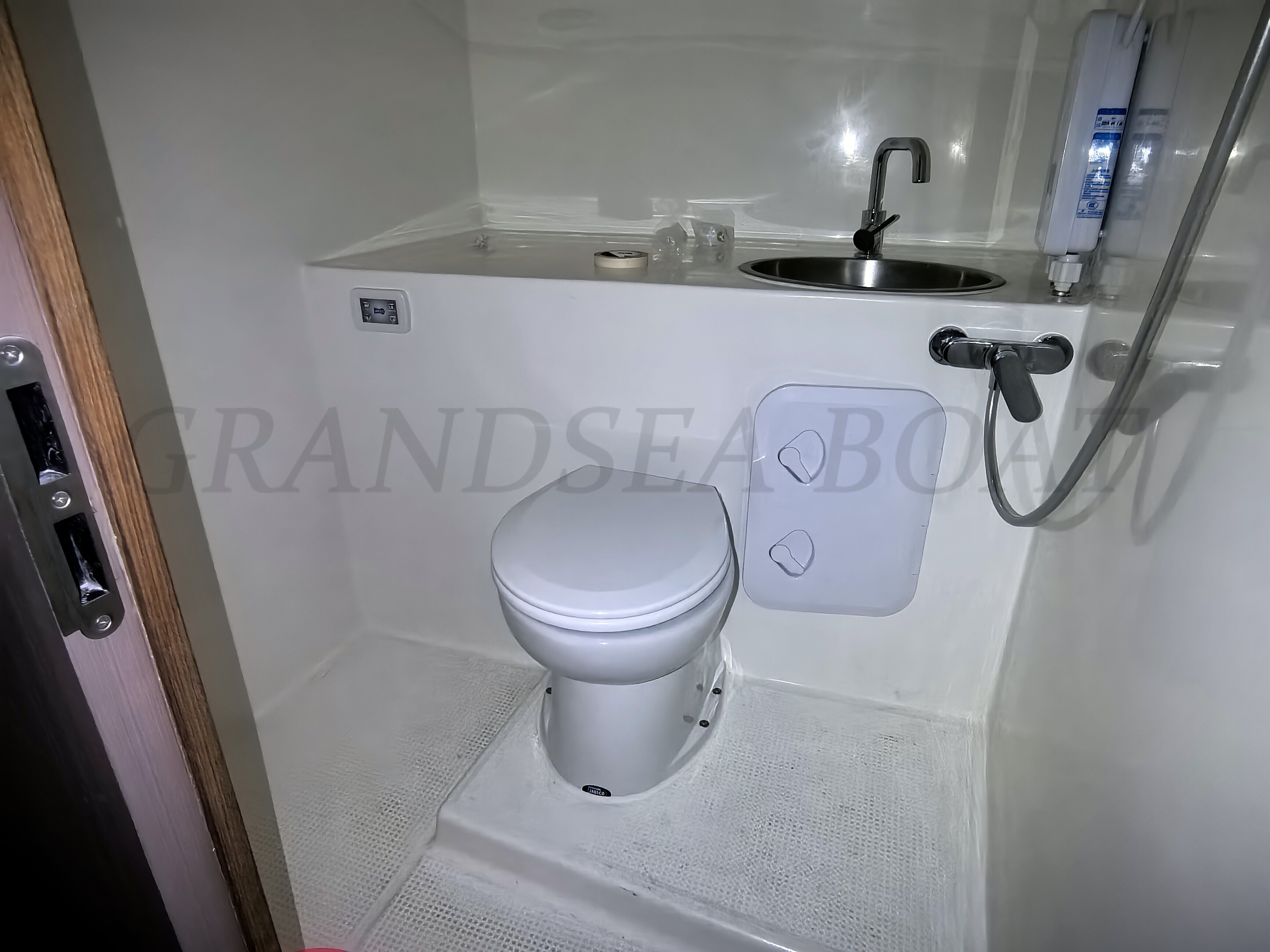 جراندسي 20 متر قارب صيد ترفيهي FRP عالي السرعة للبيع