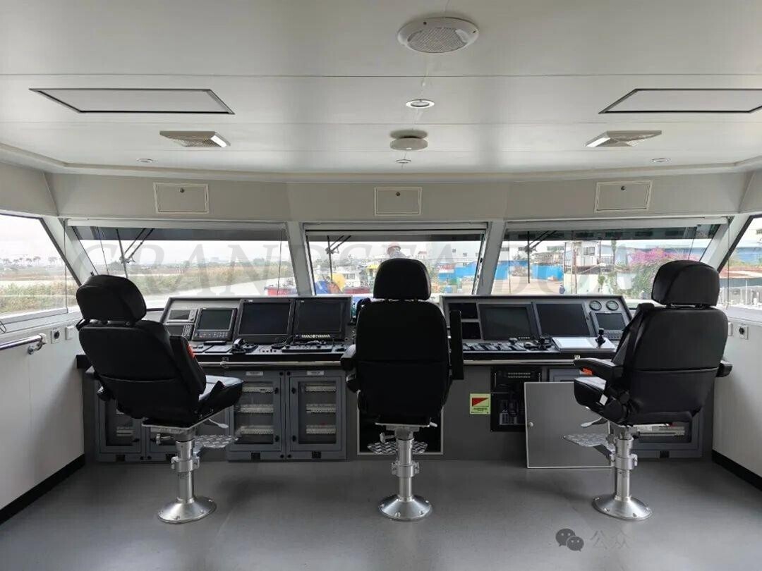 زورق دورية زورق دورية زجاجي من الألياف الزجاجية بطول 34.6 متر للبيع