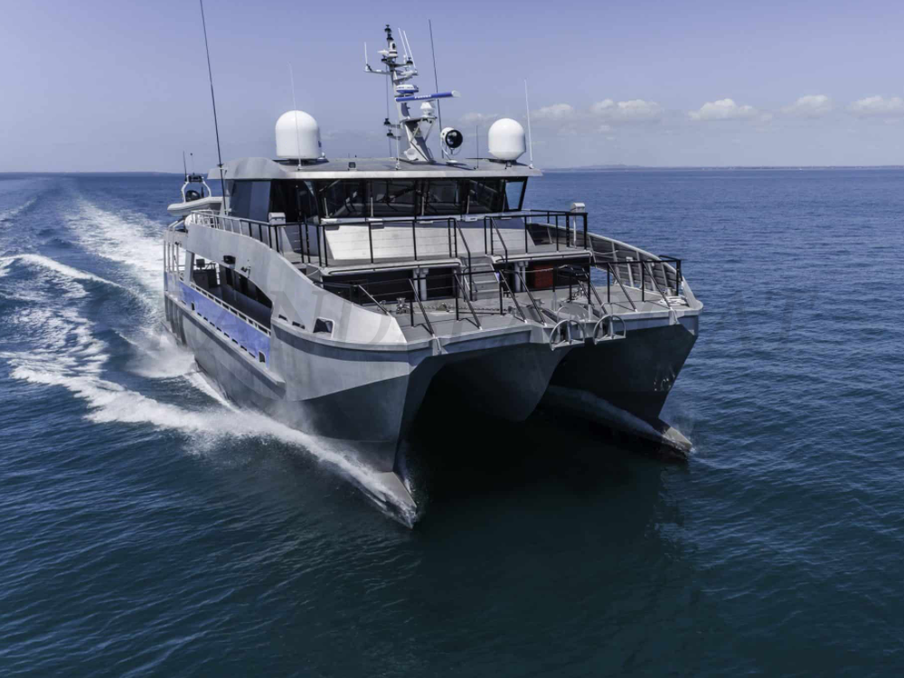 جراند سي 24 م 280 باكس كاتاماران تجاري لنقل الركاب للبيع