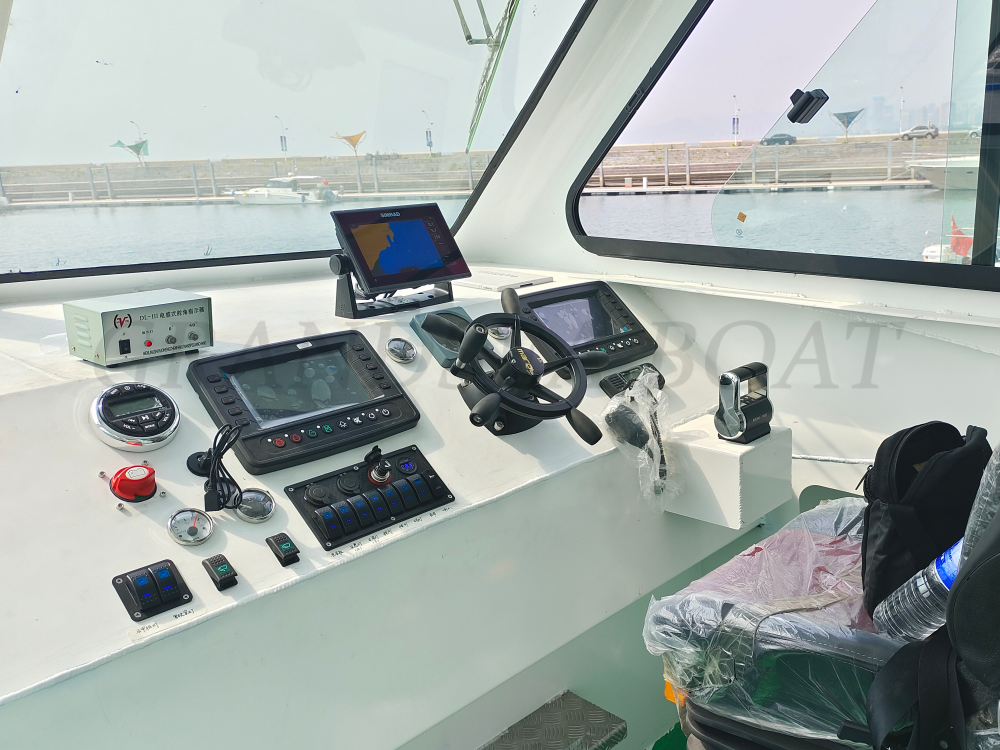 جراند سي 24 م 280 باكس كاتاماران تجاري لنقل الركاب للبيع