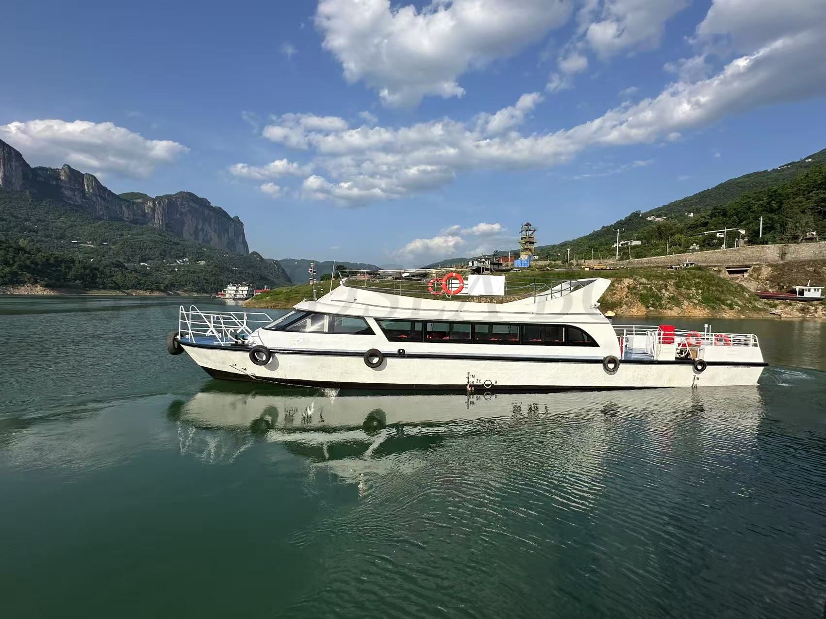 جراندسي 18.8م/65قدم قارب ألومنيوم لـ50 راكب لقوارب البحيرات