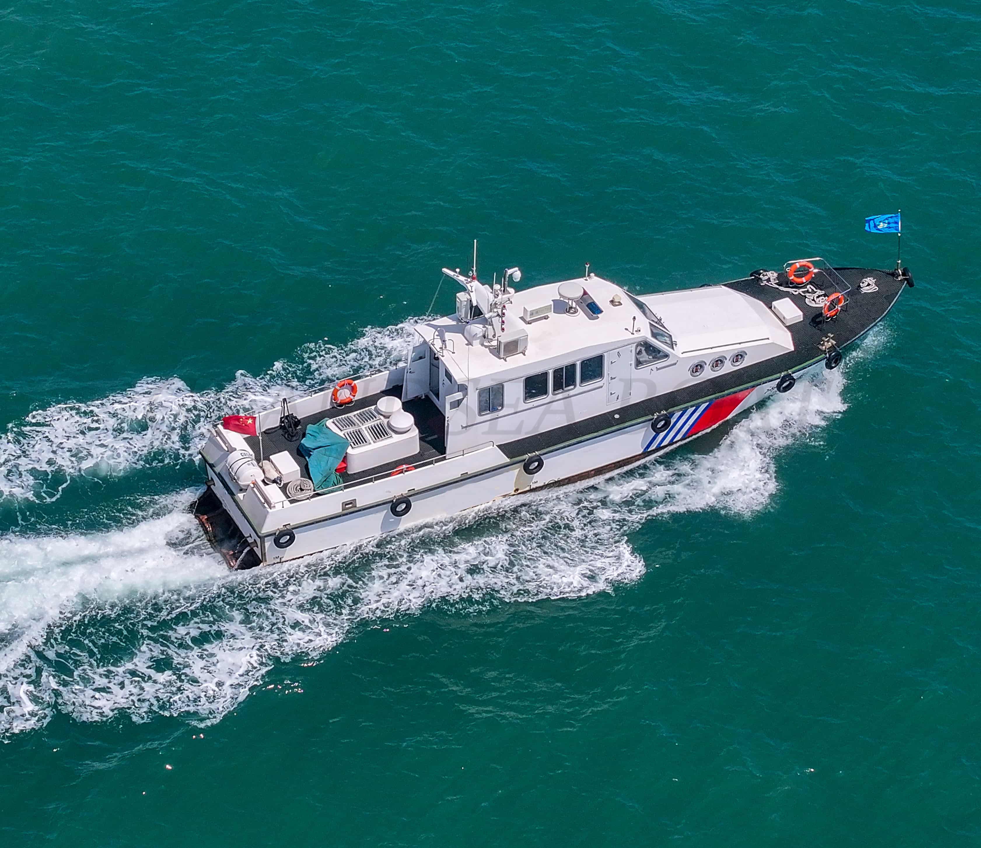 قارب صيد ودورية شرطة أحادي الهيكل من الألياف الزجاجية بطول 18 م من Grandsea للبيع