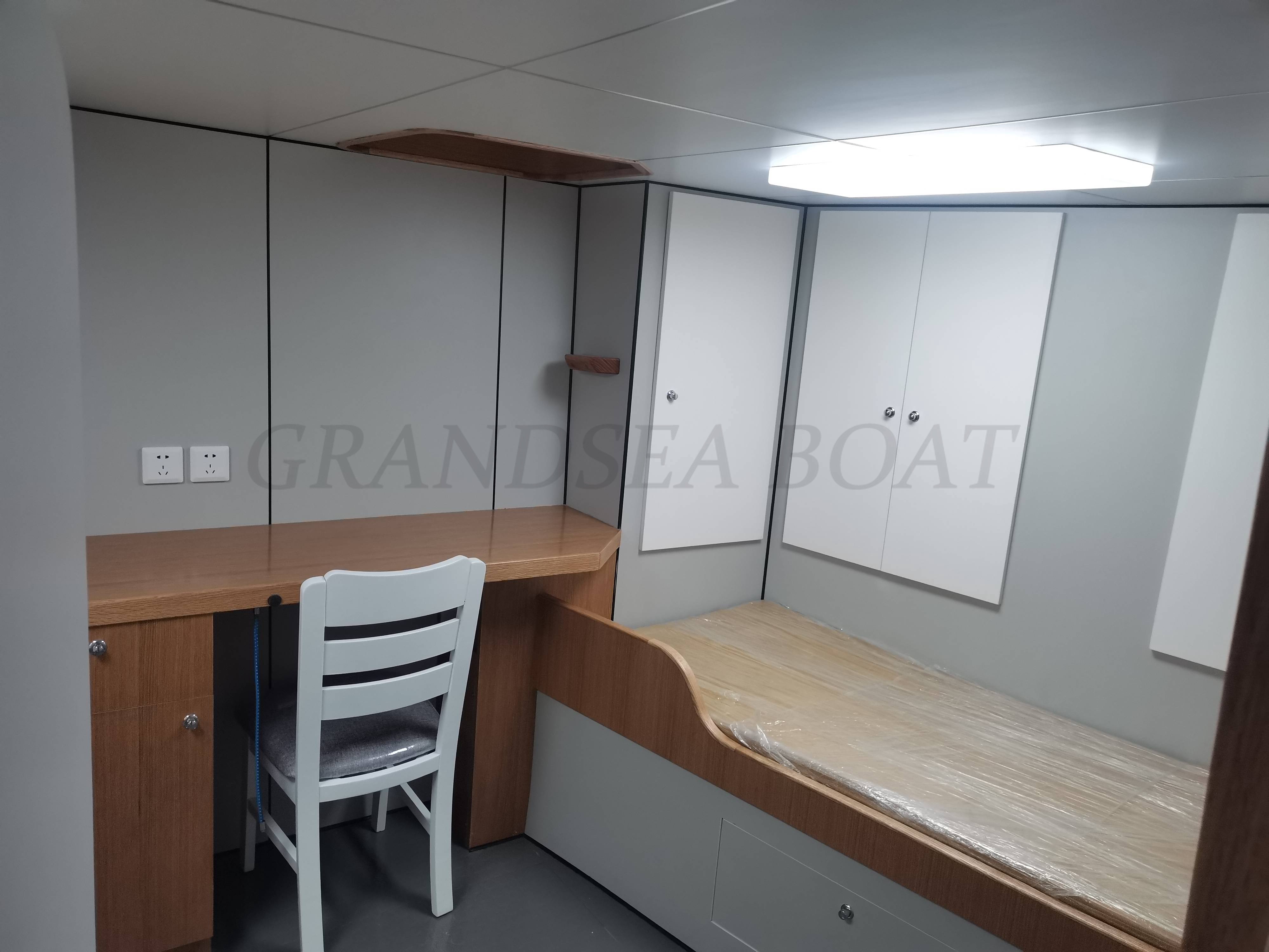 قارب شرطة من الألومنيوم بطول 27m من Grandsea وقارب خفر السواحل للبيع 