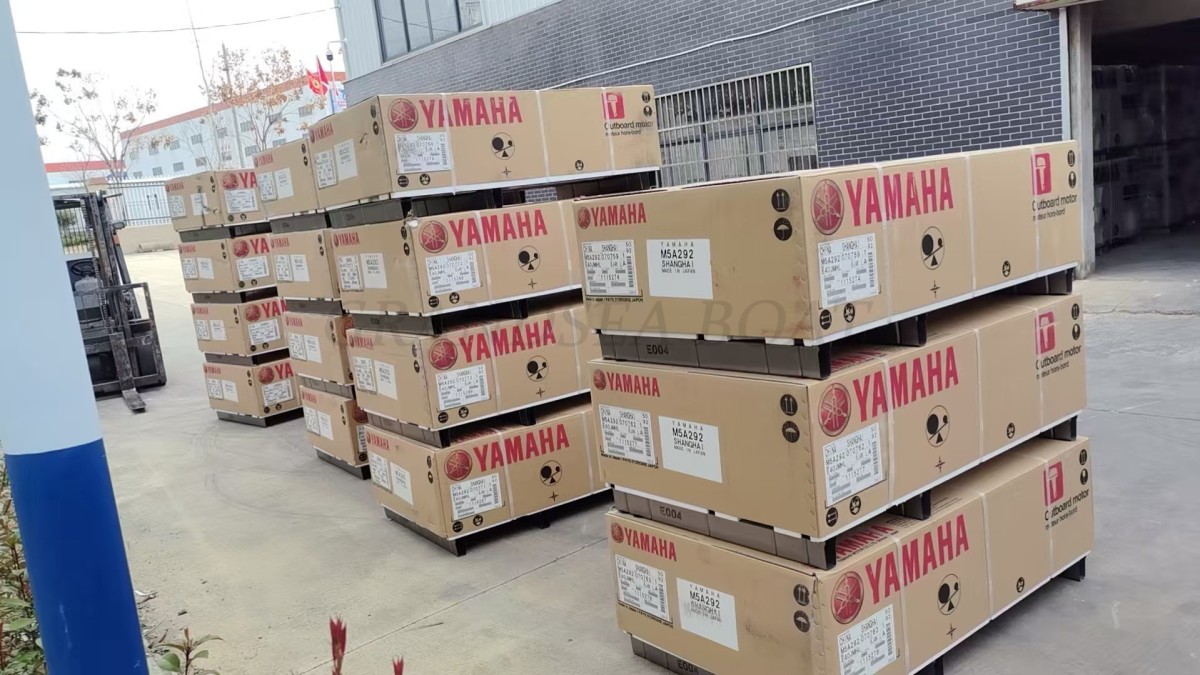 محرك خارجي أصلي من Yamaha مصنوع في اليابان للبيع F200BETX /F150BETX /F90CETL