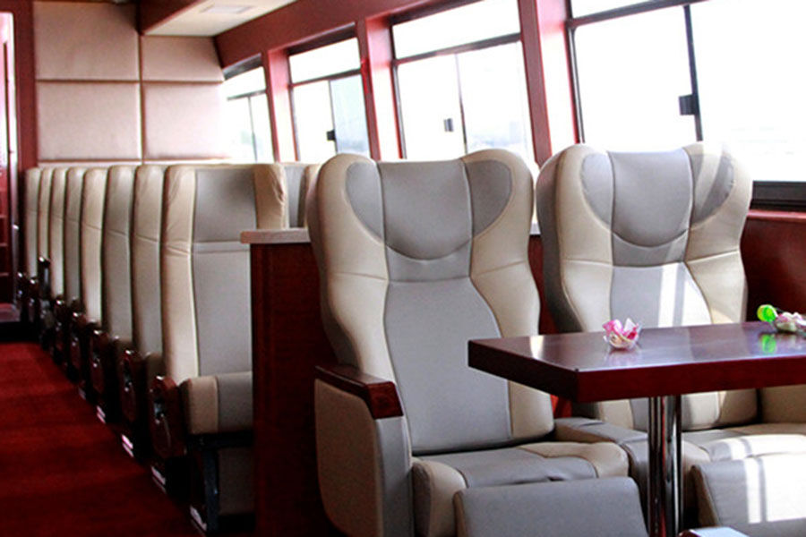 الصين 25 م FRP Day Commercial 140 Passenger Ferry Boat للبيع