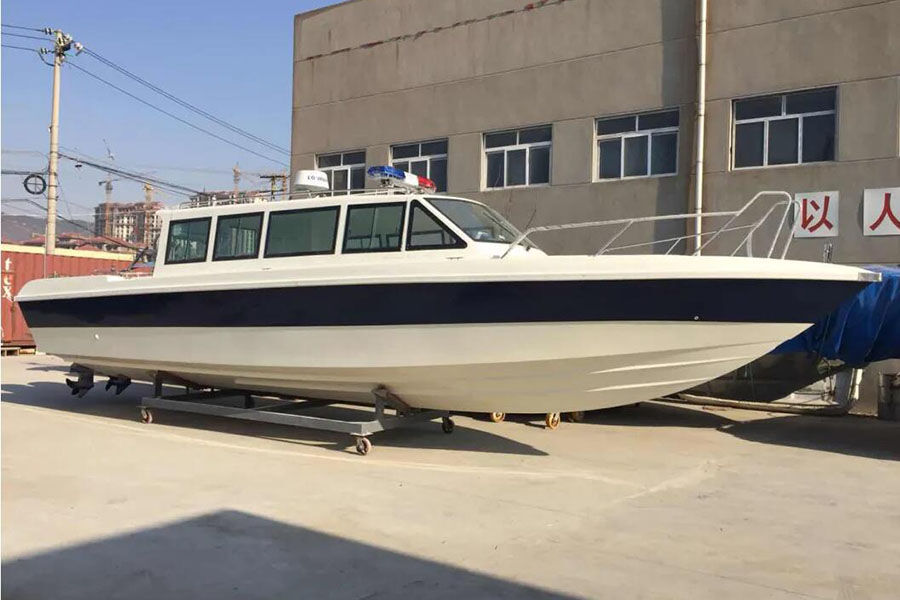 38ft FRP قارب شرطة ساحلي ونهري مع محرك خارجي للبيع