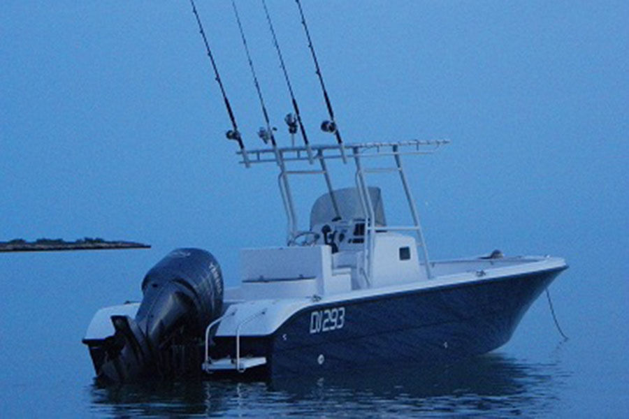 قوارب صيد احترافية من الألياف الزجاجية مقاس 23 قدمًا للبيع