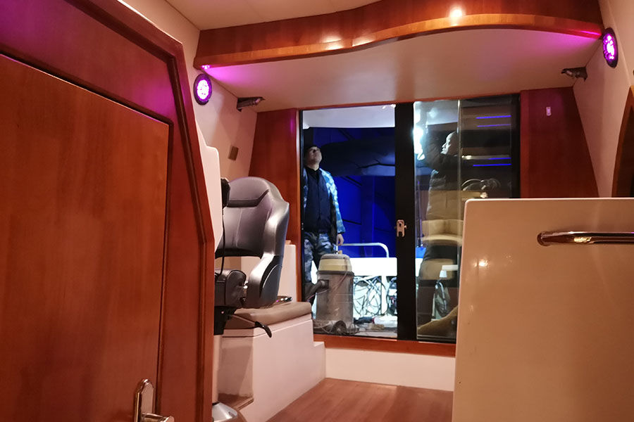 36ft Fiberglass Flybridge Cruiser Sport Fishing Boat For Sale